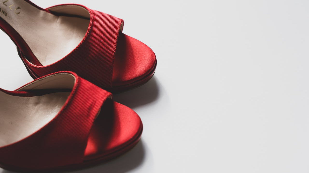 How Women’s Designer Shoes Transform Your Personal Style