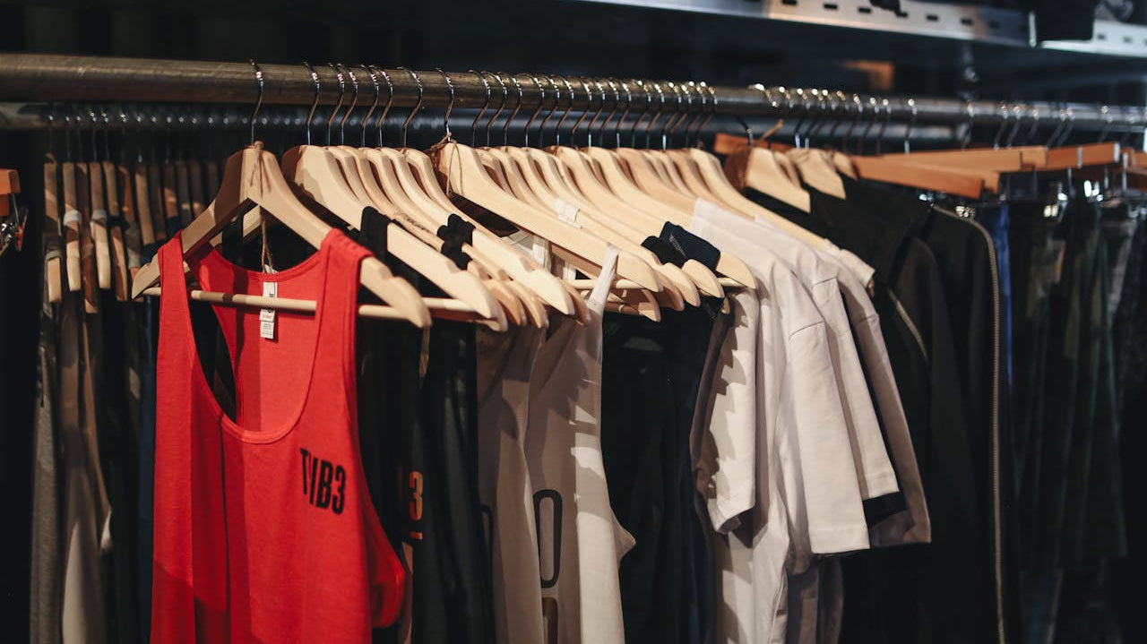 How Luxury Women’s Clothing Online Is Shaping Festival Fashion in 2026