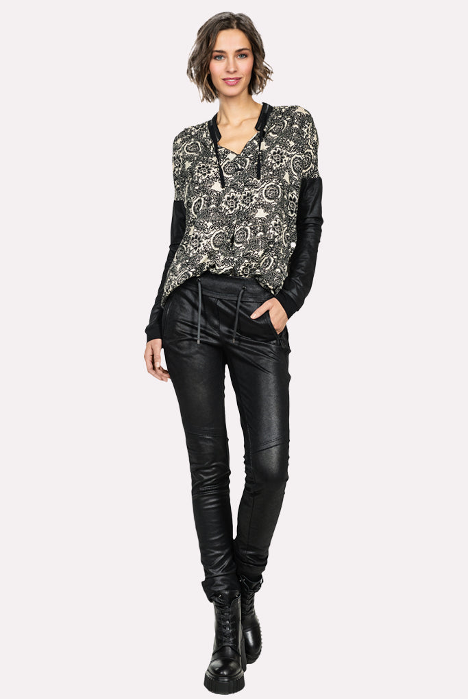 Blouse - Creme Ornament by Beate Heymann — alternate view