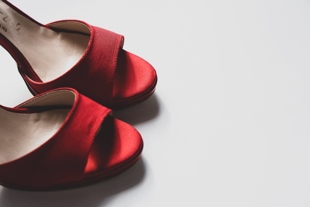 How Women’s Designer Shoes Transform Your Personal Style