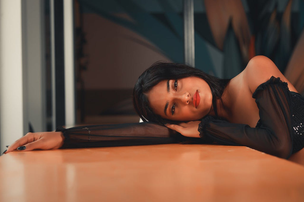 The Ultimate Guide to Buying Luxury Women’s Clothing Online With Confidence